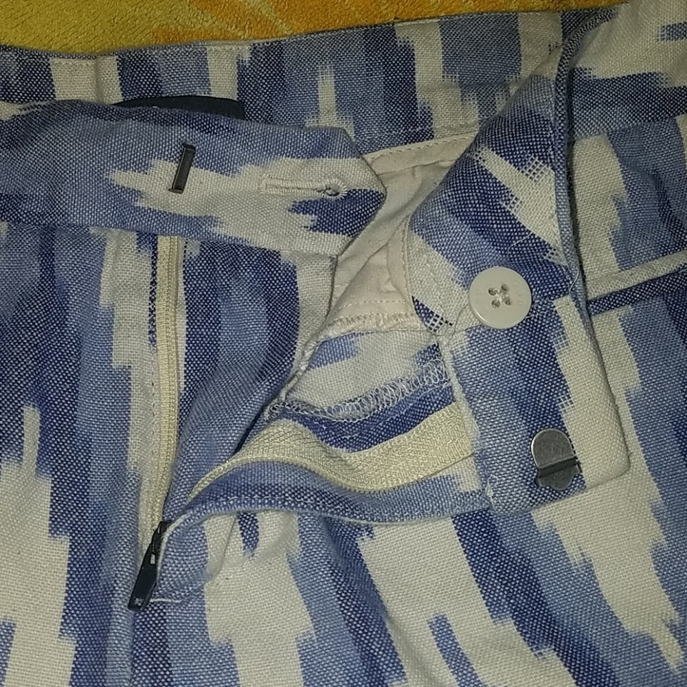 GAP Micro Shorts - Picture 5 of 5